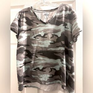 Dickies brand V-neck Mint/Gray Camo Tee. Size XL
